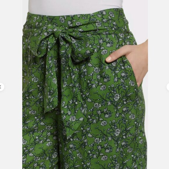 Hinge Viscose Wide Leg Crop Pants In Green Floral Print Size | Size XS - Picture 4 of 14